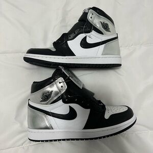Women’s air jordan 1 high silver toe
